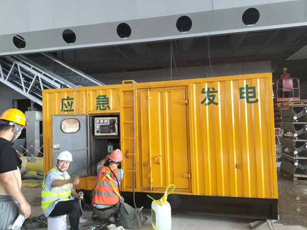 德格怎样判断空气滤清器是否需要更换？